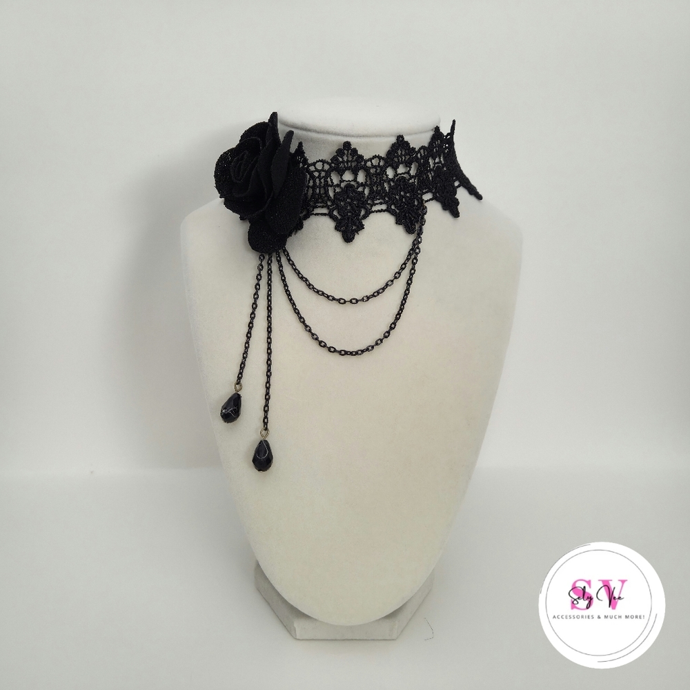 Black flower lace choker